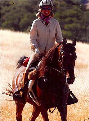 Maja riding horse